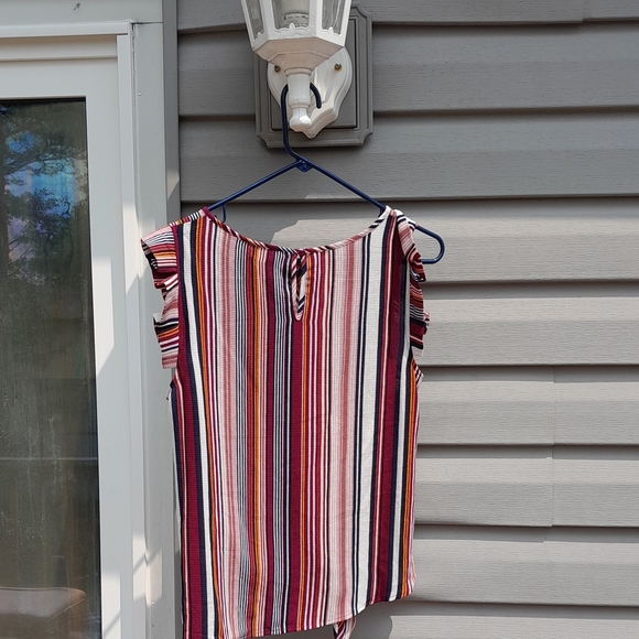Monteau Los Angelas Ruffled Stripped Sleeveless Tie Front   Large  Blouse - Picture 4 of 4